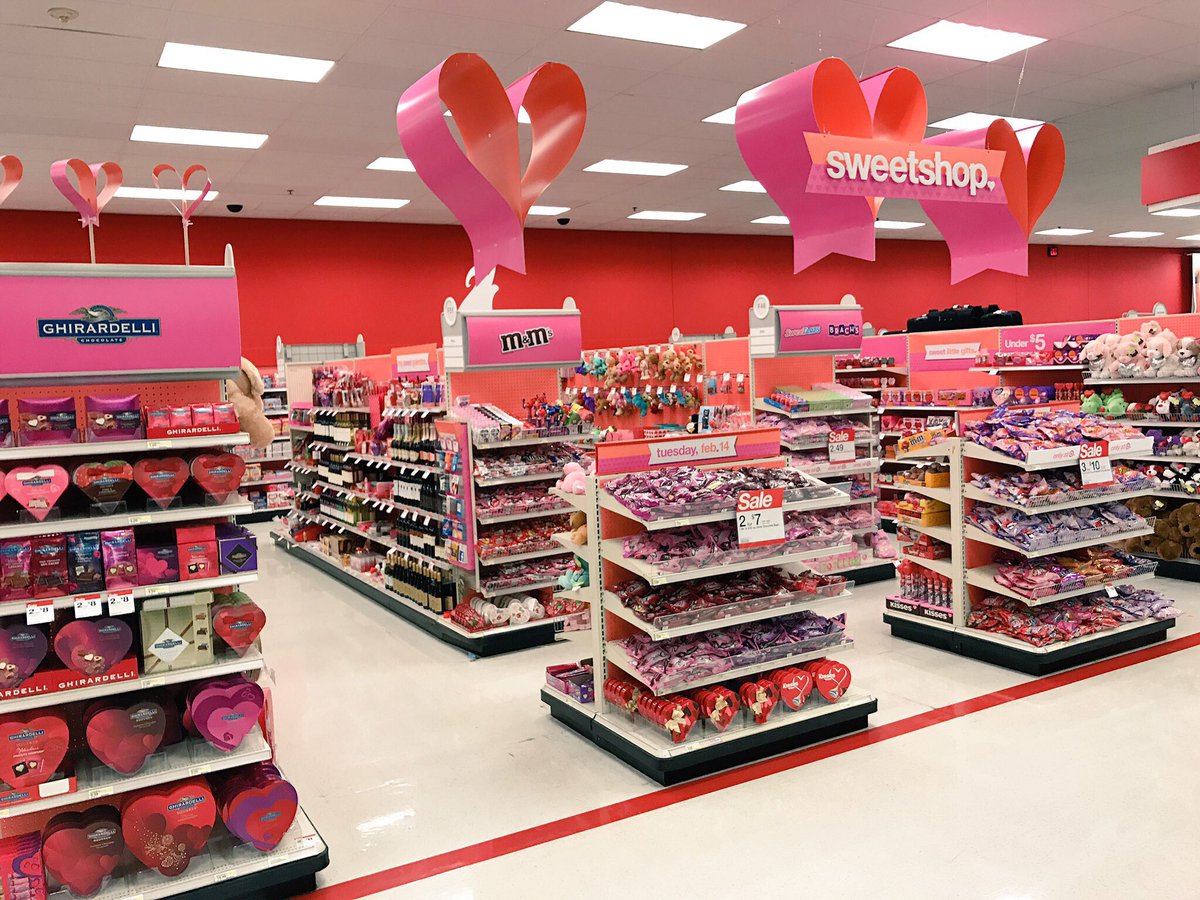 855 sweetshop purged and zoned for upcoming love day! #855 <a href="/MelodyWang8/">Melody Wang</a> @LaszloPerez