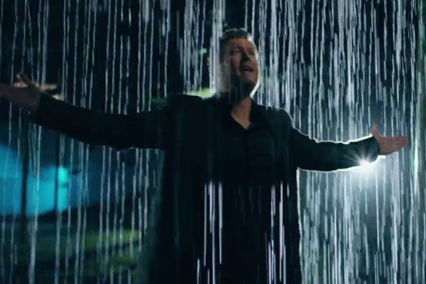 Blake Shelton Gets Nostalgic in 'Every Time I Hear That Song' Video [Watch] trib.al/Nu9EMbK