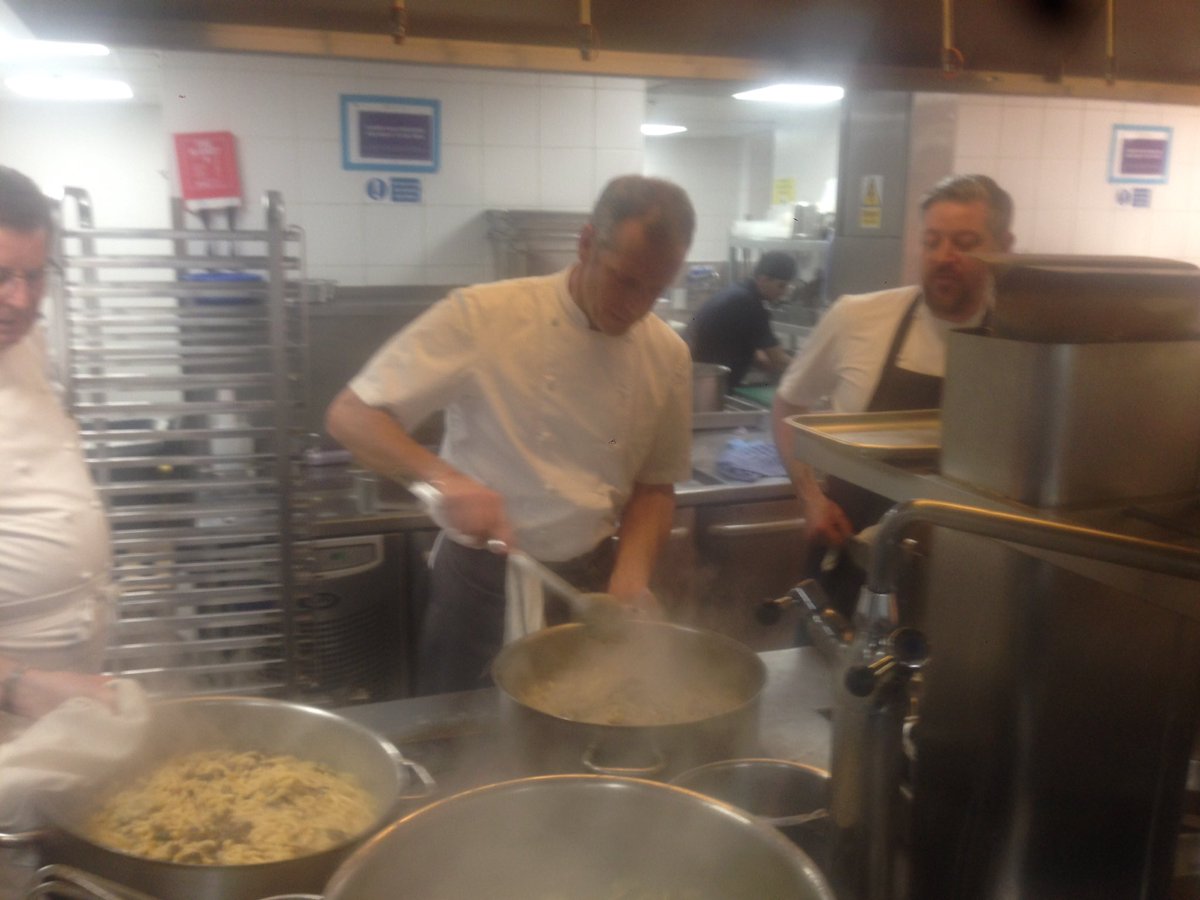 quentinplateaux's tweet photo. What a privilege to cook with such amazing chefs @Chefchrisking @Adambyatt @philiphoward8 @jwilliamschef @cherish_finden @michelrouxjr https://t.co/5bgZo5MvBt