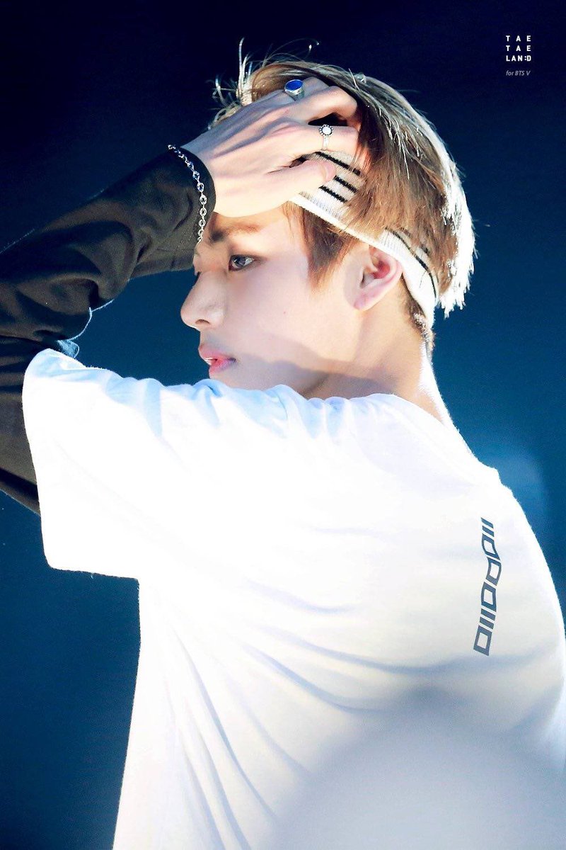 taehyungpic's tweet photo. https://t.co/AZAhqD5vXi
