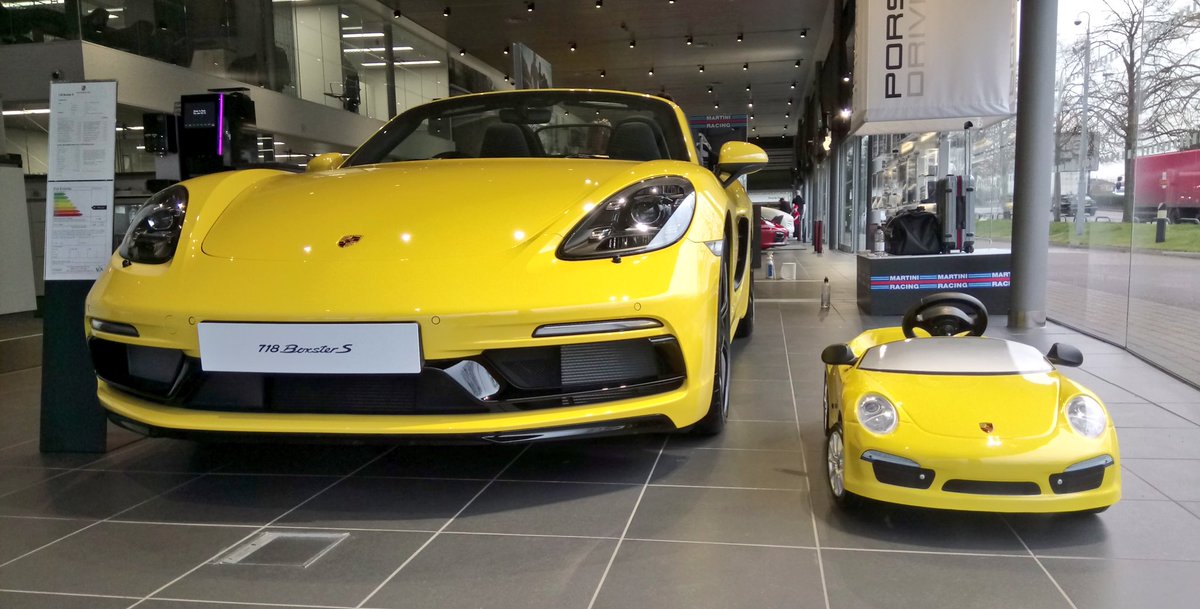 PorscheRetail's tweet image. Little &amp;amp; Large...

Have a wonderful #Porsche Wednesday folks

#Porsche718 #BoxsterS 
#Porsche911

📷#PorscheHatfield #PorscheRetailGroup