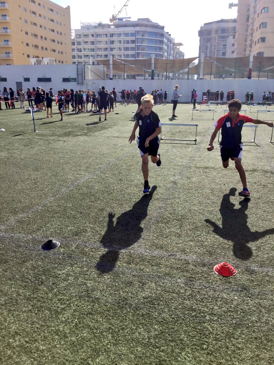 OnyxWSO's tweet photo. Year 6 Onyx superstars giving it their all at sports day! 2nd place today! #Proud #TeamOnyx #WSO 🥇🥈🥉 https://t.co/JS1tkULBeW
