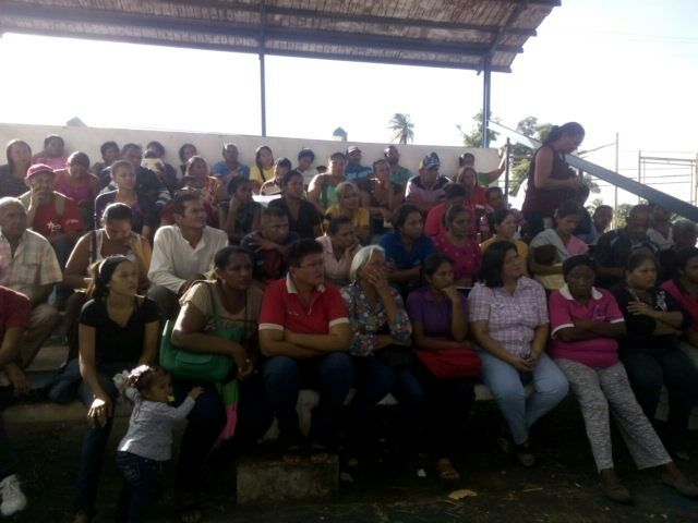 FoncresDelta's tweet photo. Afianzamos #PlanSemillaDelta2017 en Asamblea de hoy junto a 56 #Clap de la parroquia "San Rafael" y el Gabinete Móvil Productivo.Venceremos! https://t.co/89MiqyjlQi