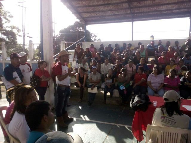 FoncresDelta's tweet photo. Afianzamos #PlanSemillaDelta2017 en Asamblea de hoy junto a 56 #Clap de la parroquia "San Rafael" y el Gabinete Móvil Productivo.Venceremos! https://t.co/89MiqyjlQi