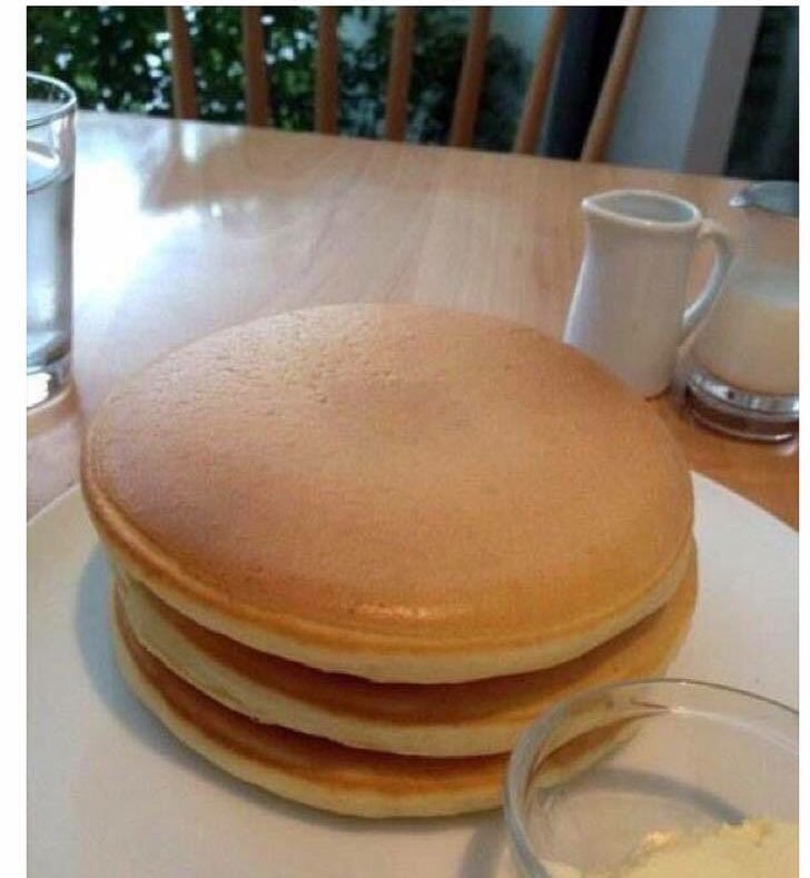ThePoetMaavi's tweet image. Retweet if these pancakes are more beautiful than you