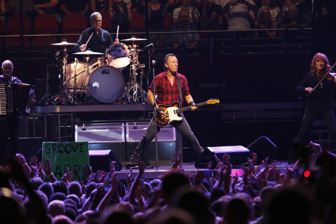 Sydney! Thanks for a great first night at Qudos Bank Arena. Head to brucespringsteen.net for more photos from the show.