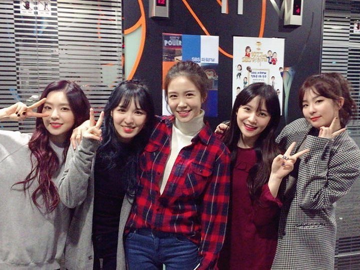 wenderland__'s tweet photo. Red Velvet จากอินสตาแกรม yewon0714 https://t.co/RLzFcCTXCM
