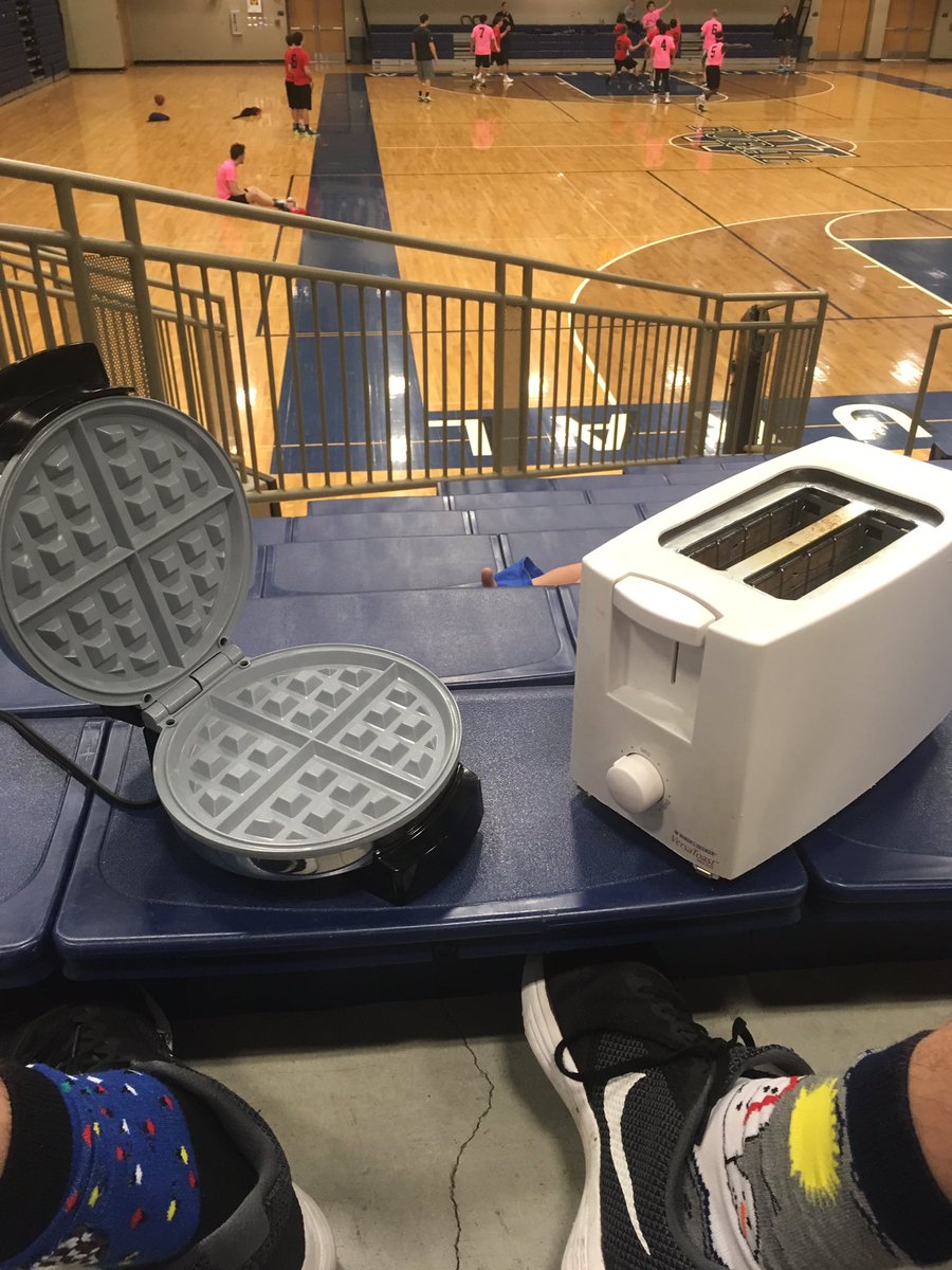 ToastersBBall's tweet photo. After a heated rivalry battle, the  Toasters take the dub over the @MakersWaffle 58-41 https://t.co/sRkzAHzwgp