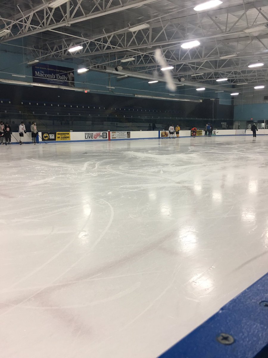 RUMensHockey's tweet image. We're back on the ice tonight for practice day two of this #jugweek