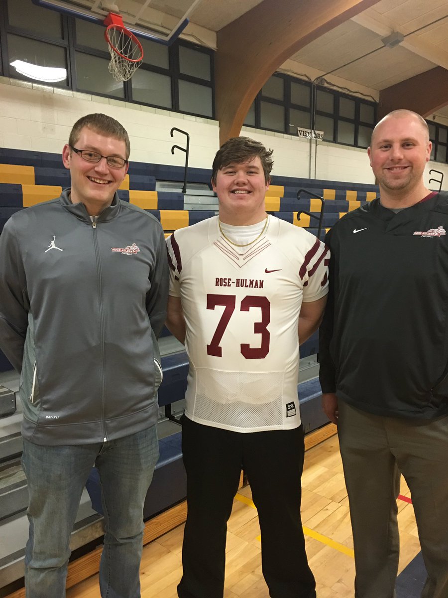 The_koch3's tweet image. Rose coaches came to watch me tear up the court. To bad I fouled out in 4 minutes.. #DLine🏈#NoseGuard