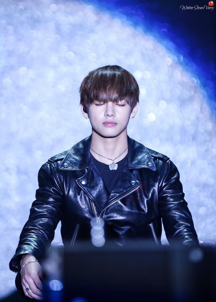 taehyungpic's tweet photo. https://t.co/JozJ7SKVOO