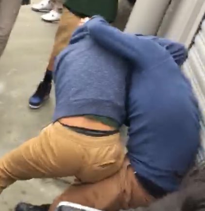 DubstepNerd34's tweet photo. When yo homeboy always complaining about how he's never been fucked so you boutta end that bs rn https://t.co/S8IyMJC7nR
