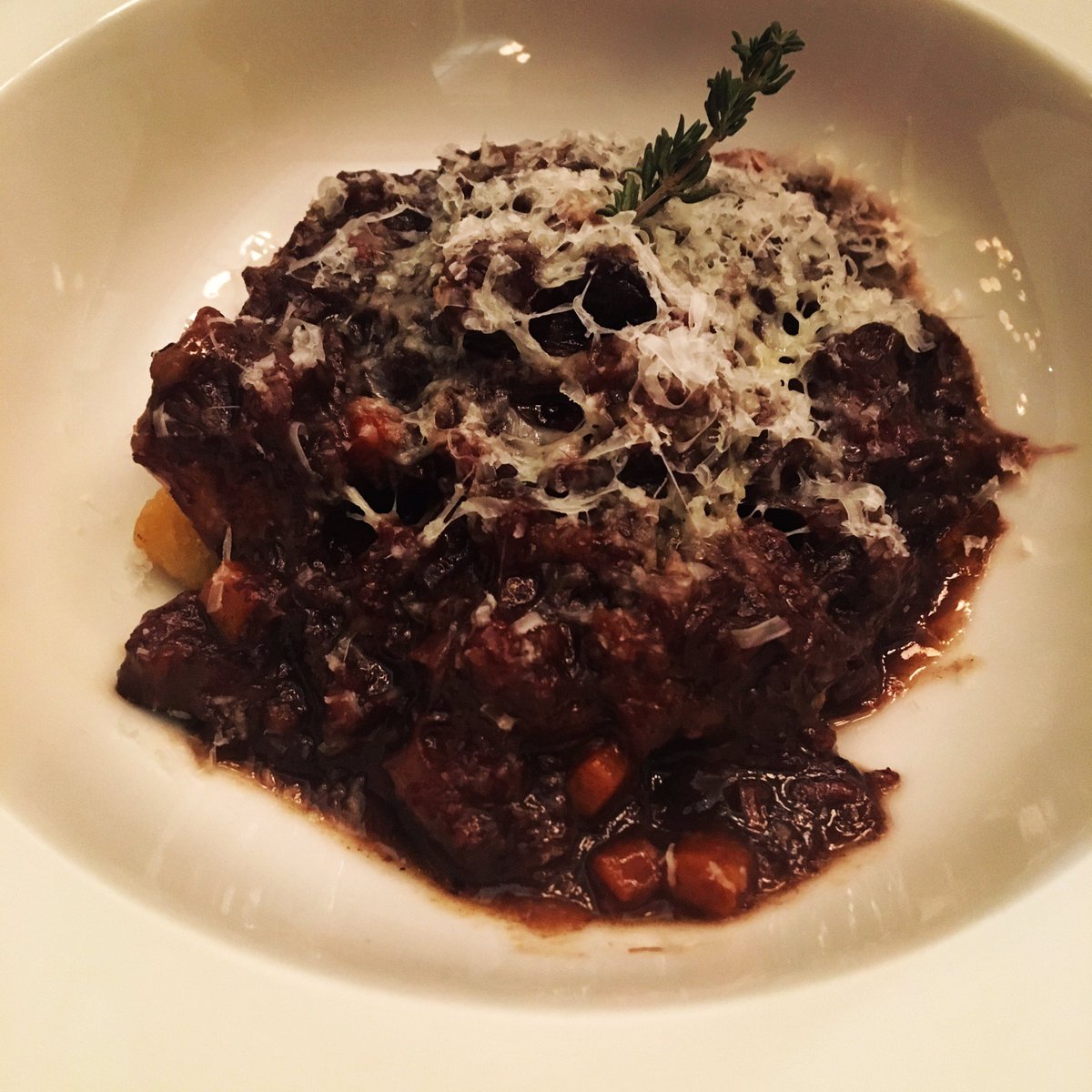 Potencia es la palabra!! Alexander <a href="/BodegasCasaRojo/">CasaRojo</a> <a href="/CasaRojoMX/">Casa Rojo México</a> <a href="/WineGurusMex/">Wine Gurús México</a> con Colita de res con sus gnocchi @menueluniversal <a href="/PadellaMx/">PadellaMx</a>