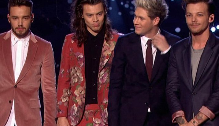 Mireia_MMC's tweet photo. Good Morning 
DIRECTIONERS BEST FANS 

Don't stop to votes! 
We are amazing and the legends 
RT = VOTE 

#OneDBestFans https://t.co/JHEv9ZUgS0
