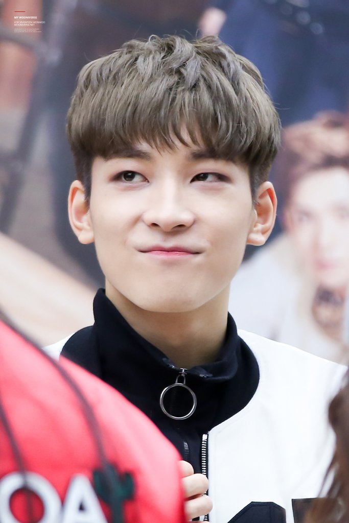 wonwoopictures's tweet photo. 161218 🌈 cr. my wooniverse https://t.co/N0W9Rngbqp