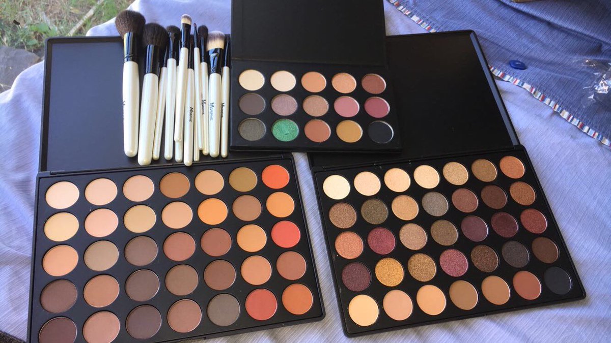 AElise98's tweet photo. @MorpheBrushes #morphepallette @JeffreeStar @MannyMua733 @Nikita_Dragun @Laura88Lee https://t.co/qCoiMGrNWn