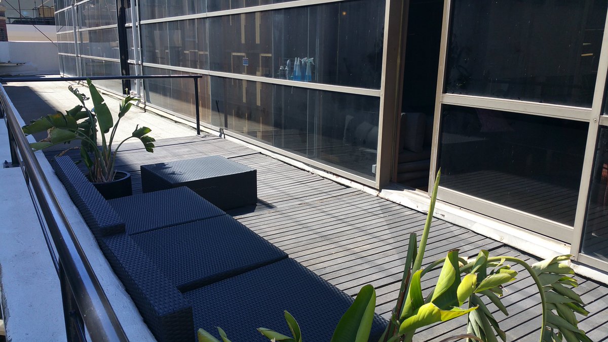 Pole_Princess's tweet image. Warm days like this are perfect to work on your splits or your backbends... or to just lie out on our balcony :P #summer #polelife #flexin