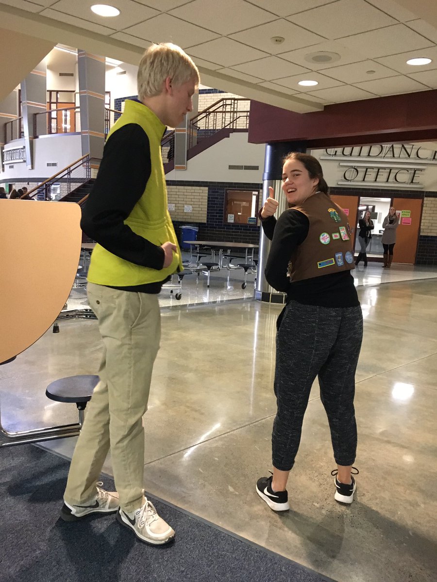 kstewart41's tweet photo. We dressed our vest!!! @lakerspirit2017 @zachkulstad https://t.co/bMbP6gfkTm