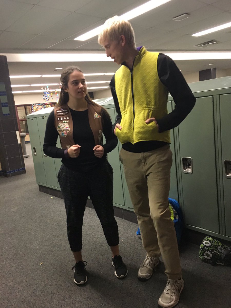 kstewart41's tweet photo. We dressed our vest!!! @lakerspirit2017 @zachkulstad https://t.co/bMbP6gfkTm