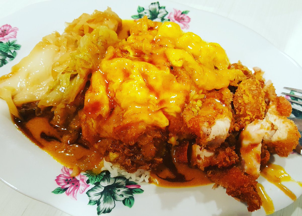andrewtwx's tweet photo. Lunch at The Centrepoint. #smartphonephotography #note5 #lunch #curryrice #thecentrepoint https://t.co/JEQiFveWfM