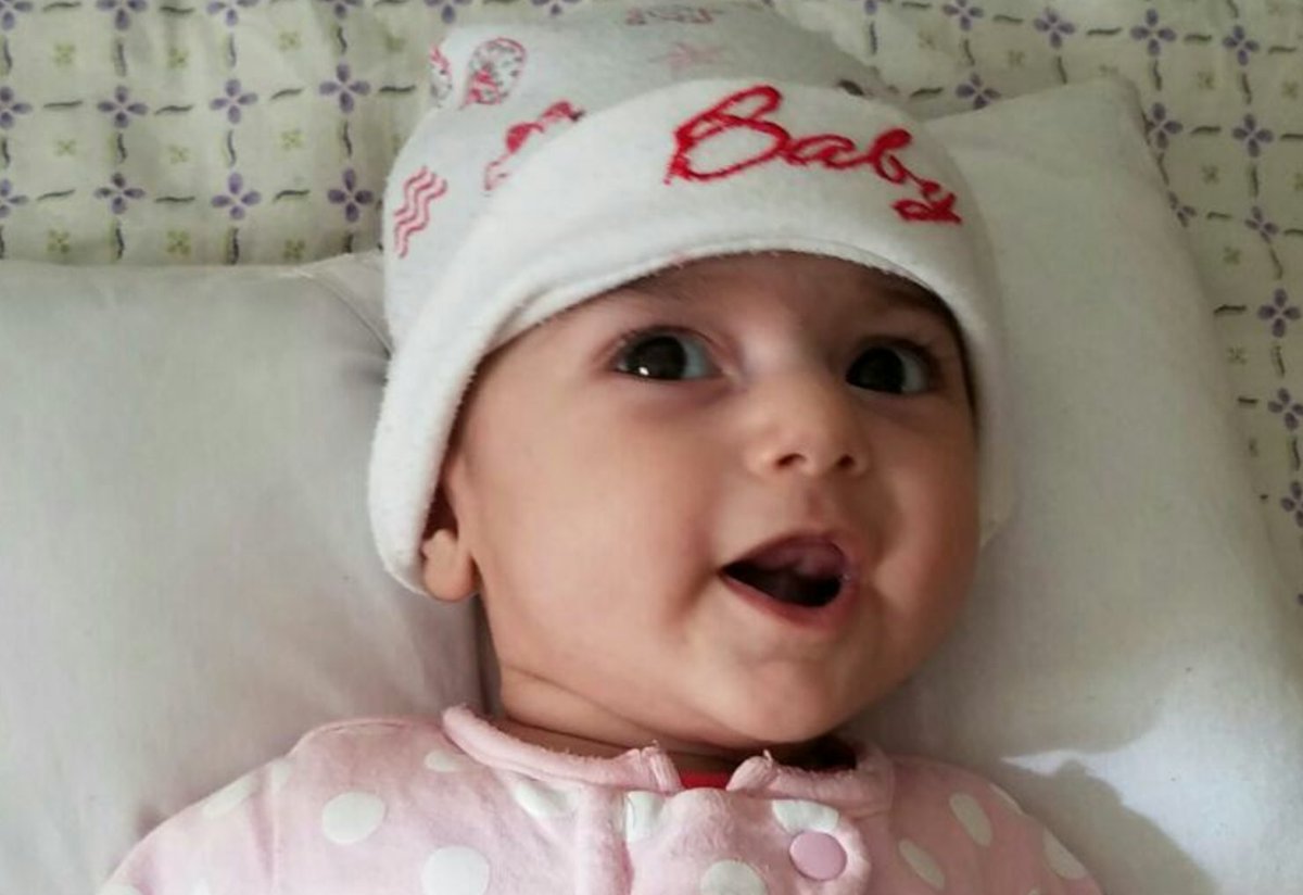 BraddJaffy's tweet image. Iranian baby girl arrives at Portland hospital for life-saving heart surgery after Trump travel ban is blocked nbcnews.to/2k0Srw0