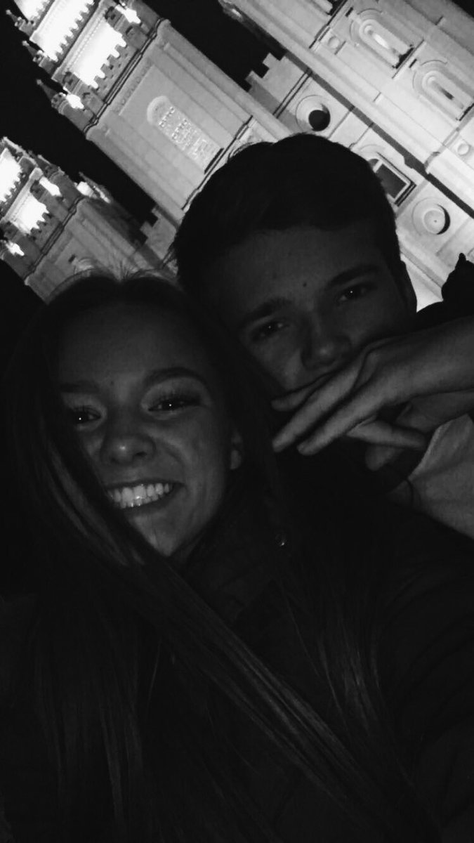 JentrieJones's tweet photo. happy birthday to the loml i hope you had a great day!😍😩🎈 https://t.co/MkZUE5enKt