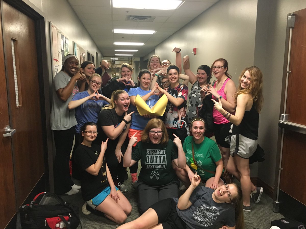 Pi Zeta Phi tweet media