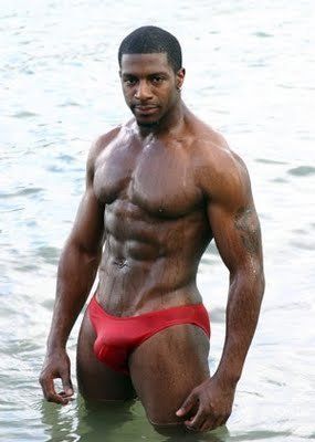 TheBulge420's tweet photo. #TheBulge #BigBulge #BlackMen #SexyBlackMen #muscular #hard #body #hardbody #beefcake #wet #fit #strongman #bulge #BBC https://t.co/sZPTR4Y9hT