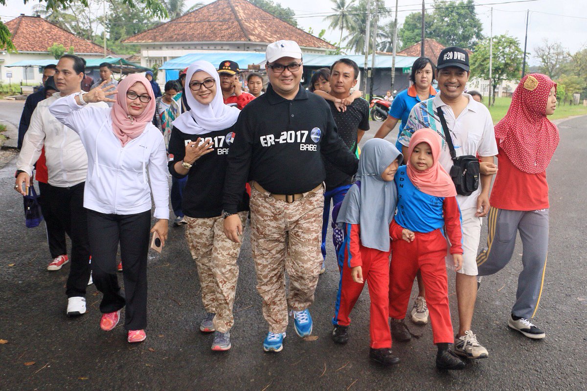 bangerzaldi's tweet photo. Jalan Sehat dlm rangka memperingati HUT Gerindra yang ke 9. Mari kite sukseskan pemilu 15 Februari nanti, jgn lupa coblos no 4! #ER2017 https://t.co/u0IjgvfYED