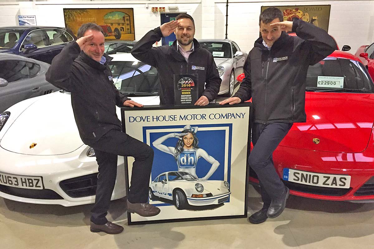 #PorscheAwards #2016winners with their awards 🏆#PorscheBournemouth <a href="/Porsche_Dorset/">Porsche Bournemouth</a> @OPCportsmouth <a href="/UberGT/">Uber GT</a> <a href="/Dovehousecars/">Dove House Motor Company</a> #PorscheAward 🏅