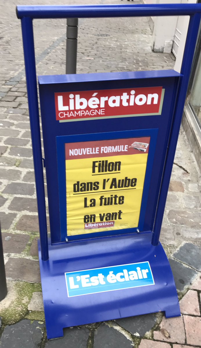 smagnoux's tweet photo. Un simple courant d'ère ? #PQRmonamour #Fillon #EstEclair https://t.co/uxbSffL8eK