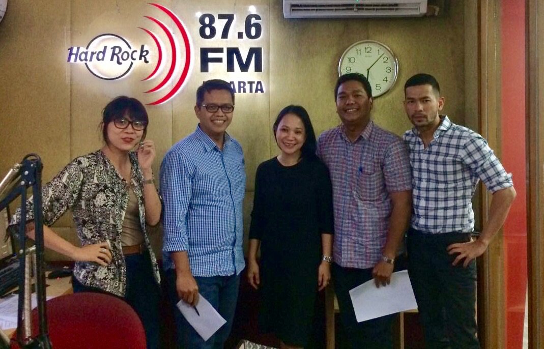 Head of Commercial <a href="/airasiabig_ID/">AirAsiaBIG Indonesia</a> baru aja live interview di @hardrockfm buat acara AirAsia Travel Fair! Woot woot! #AirAsiaBIG