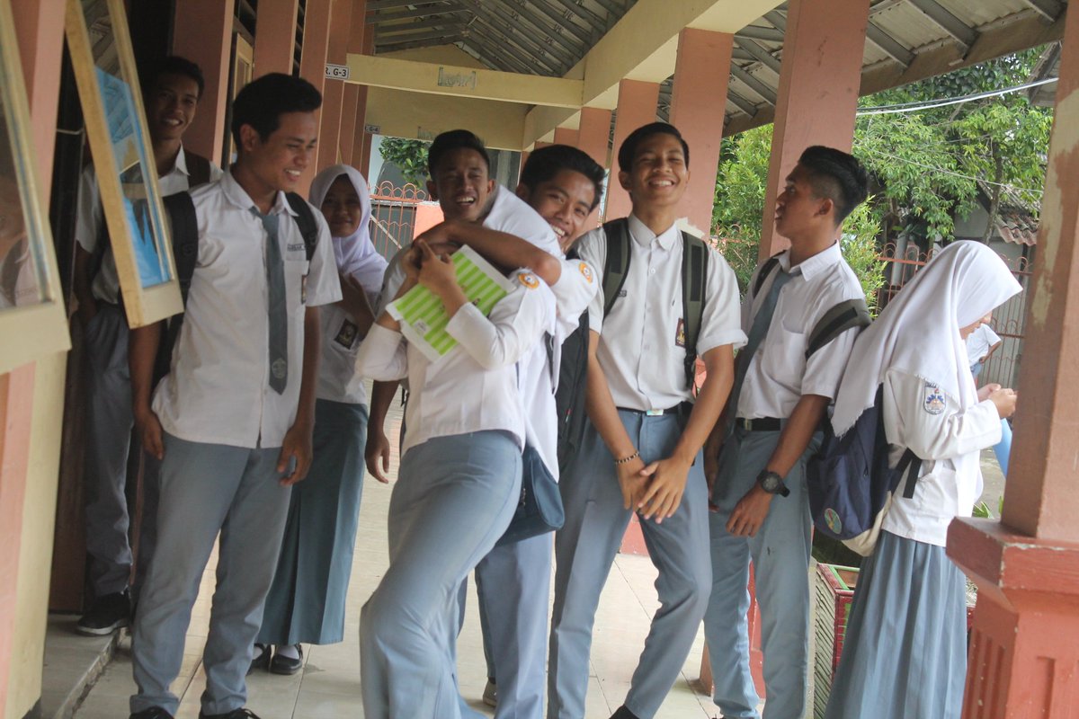 gb_denni's tweet image. Kisah Kasih Di Sekolah 😍
@GoodDayID #GOODDAYRASAsmkn1selongbisa