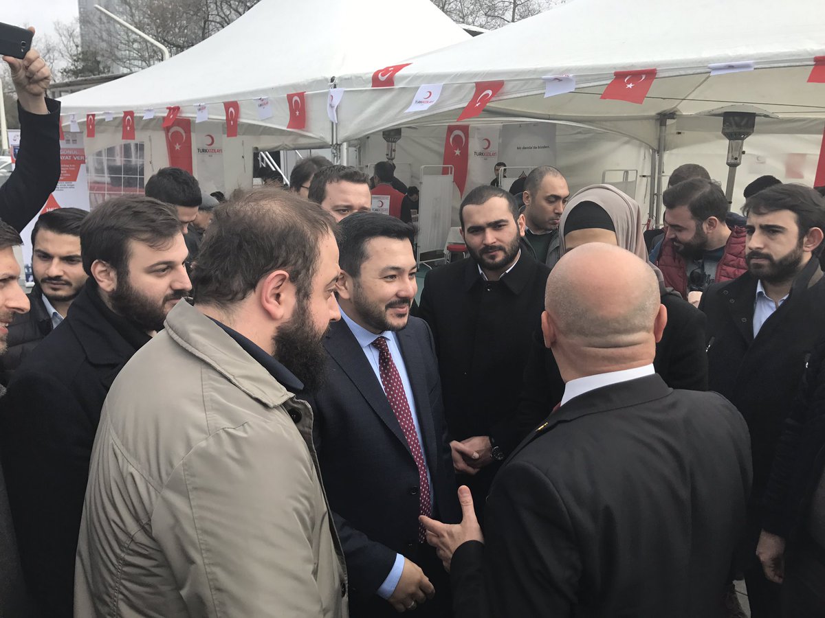 #İyiliKanımızdaVar sloganı İle <a href="/akgencistanbul/">AK Gençlik İstanbul</a> teşkilatlarımızla 11 Bin kan bağışı toplayarak Türkiye rekorunu kırdık.<a href="/tahaayhan/">Taha AYHAN</a> <a href="/mecertas/">Melih Ecertaş</a>