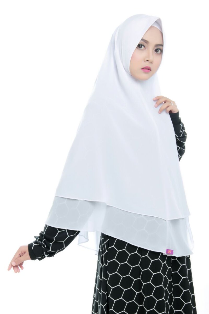 AnnaAw77's tweet image. Saphire syiria 125.000 saphire antem 130.000