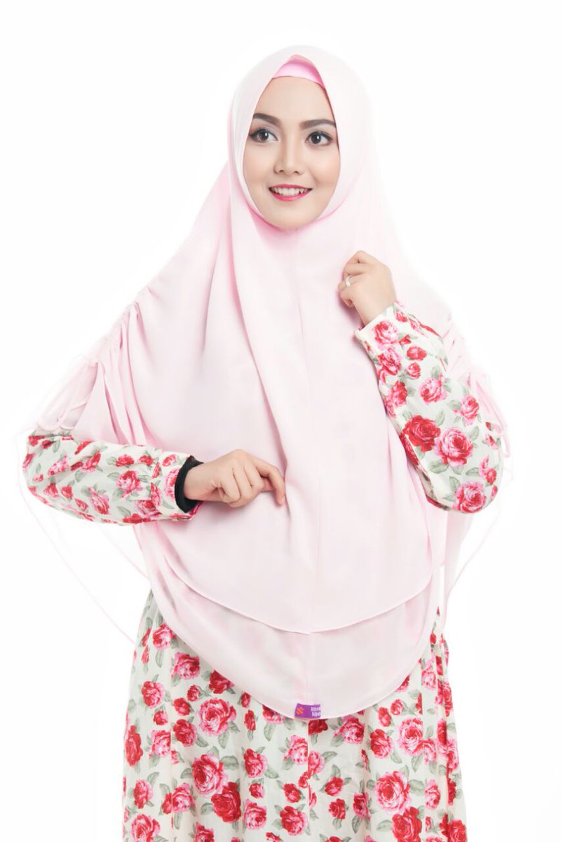 AnnaAw77's tweet image. Saphire syiria 125.000 saphire antem 130.000