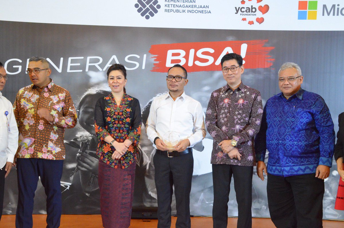 Acara "Generasi Bisa" ini juga meluncurkan pengembangan karir dan pasar kerja bagi lulusan SMA / Sederajat (8/2).