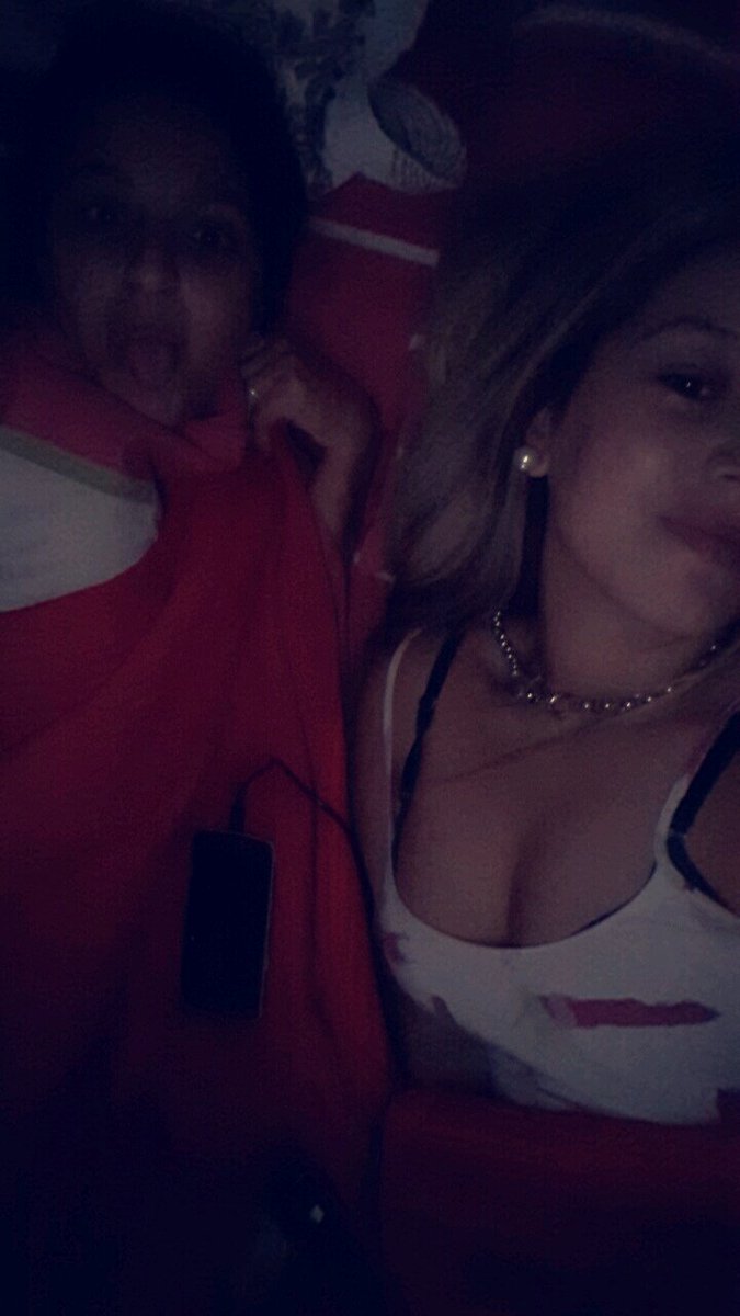 MaqiBaio's tweet photo. Dormimos 💕 #NoSeVe #SiempreDelLadoOscuro #AbriLosOjos #MostaLosDientes #PasaditaDeHorno #LaAmoIgual #MiFiel 😙 https://t.co/X2gjVKsjPq