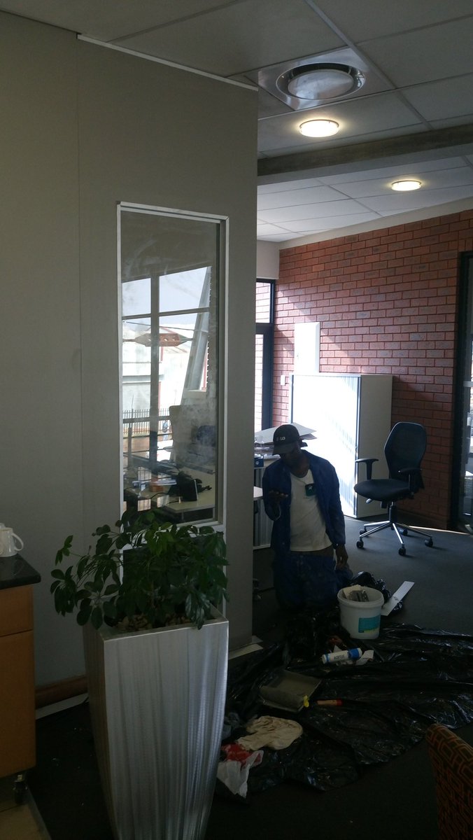 mrcprojects's tweet image. Here we installed new drywall of 0.400 and hight of 3.100, and Install one window of 0.600x1.660.And paint drywall.