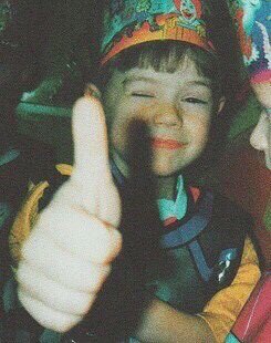 Dir_1DOnly's tweet photo. 誰かわかった人RTしてください👶

#BestFans2017 
#OneDBestFans https://t.co/qvsfUAdubm
