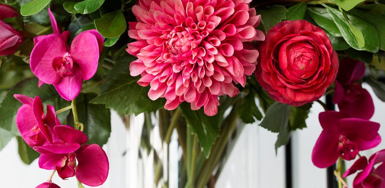 IDdesignUAE's tweet photo. What's the link between your favourite #travel spot &amp; your SIA #flower personality? Take our #quiz to find out: https://t.co/XweCl0eZOl https://t.co/zOcq1sE30k