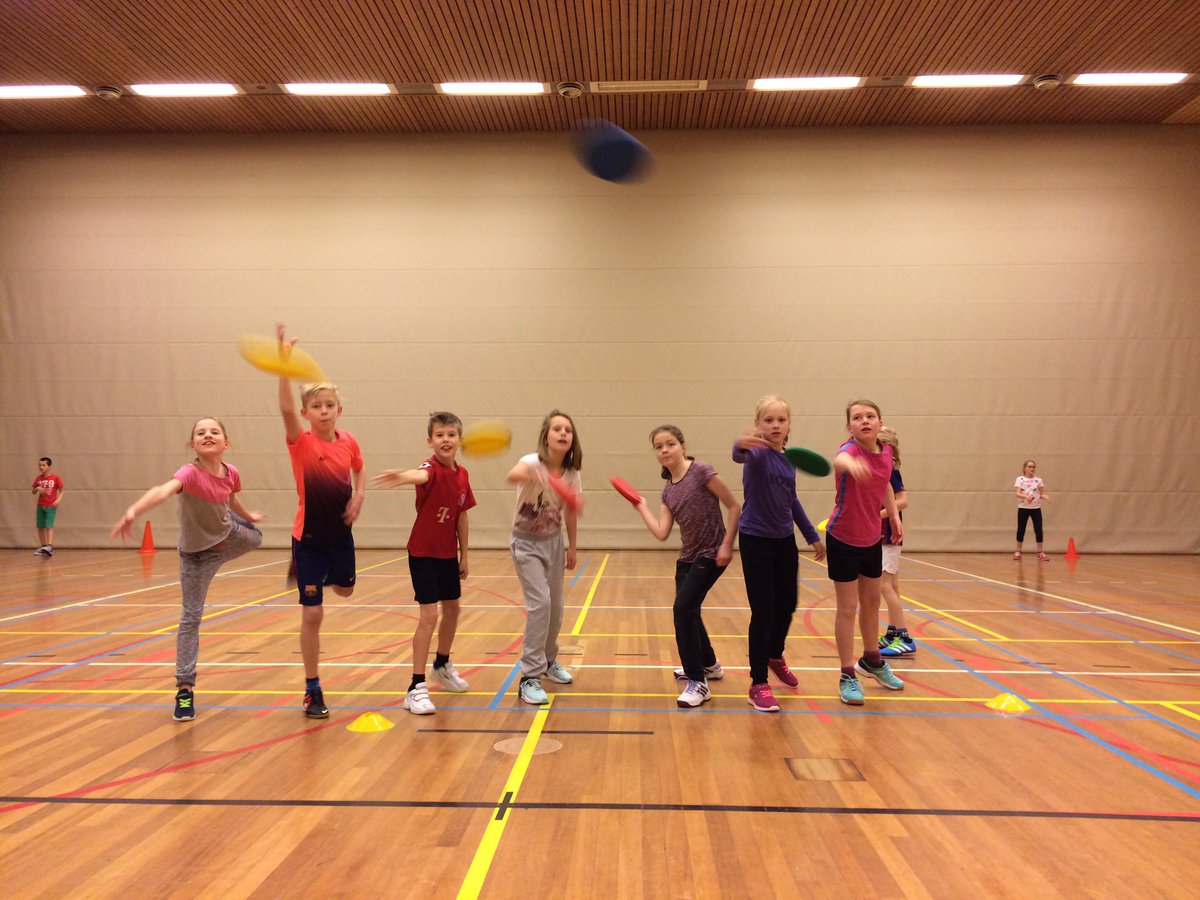 deopenkring's tweet photo. Onderdeel: mikken op levend doel. #elkedaganders #nijkerk #onderwijs https://t.co/spc5oCIlPl