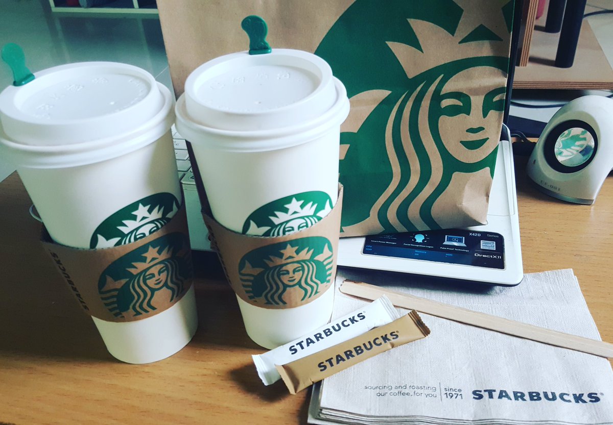 em_happyy's tweet photo. จัดไปอย่าให้ขาด โปรดี๊ดี...#starbucks #signaturehotchocolate https://t.co/cNTmCK1z9N
