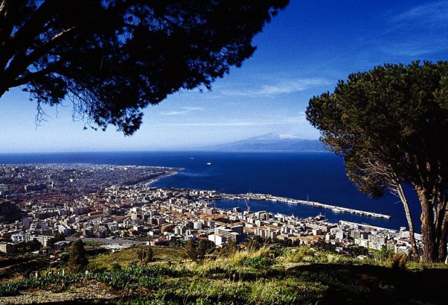 Agenda_Digitale's tweet photo. Reggio Calabria, l'open source come strumento per la dematerializzazione https://t.co/nJL55TpzkU https://t.co/5YWvHflASg