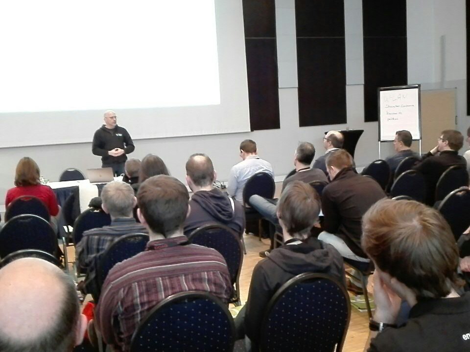 tompeez's tweet photo. #devcamp17 keynote about 'clean code' https://t.co/yzdkoVuepJ