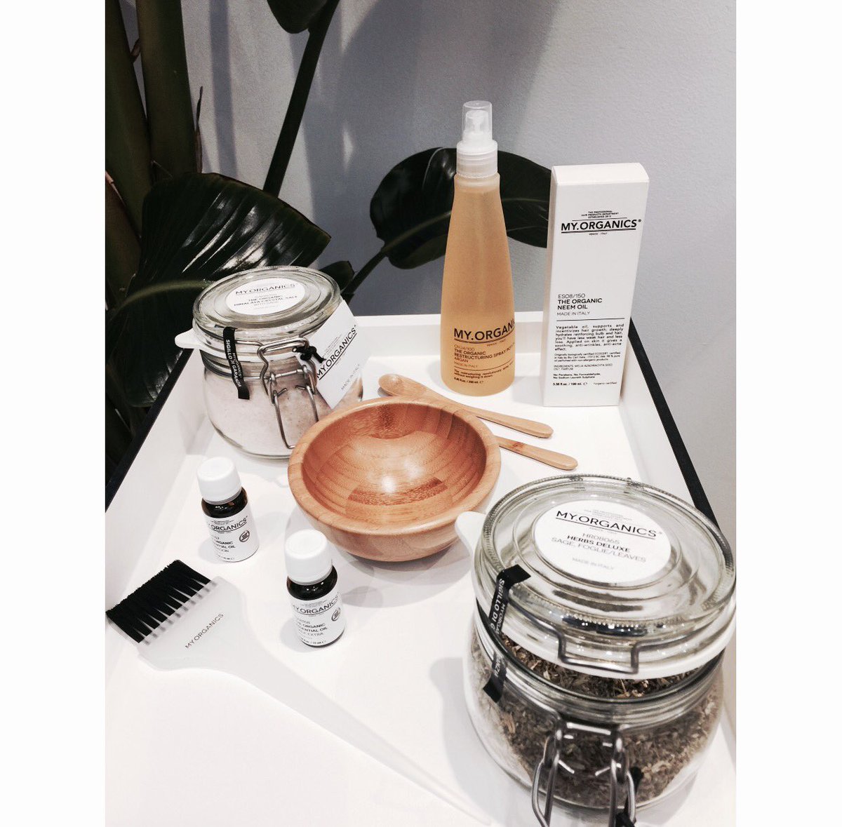 bloggymery's tweet photo. #OliverasHairSpa abre en Madrid, te cuento el ritual Wellnes con @MY_ORGANICS en https://t.co/mBCL23v0xf #myorganics #beauty #bloggymery https://t.co/3hG6S0gNrM