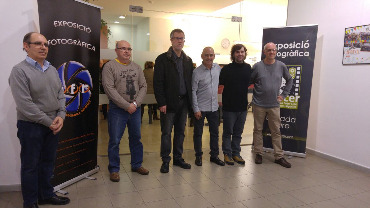 Les dues entitats fotogràfiques <a href="/AFOCER/">AFOCER</a> i <a href="/AFRipollet/">AFR</a> inauguren conjuntament una exposició sobre el #Carnaval al Centre Cultural <a href="/uriolmh/">Oriol MH</a>