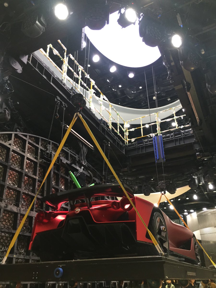 nissanza's tweet photo. Ever wonder how cars get into a showroom? Check out how a crane was used a crane to get the #VisionGT into #NissanCrossing 😜. How cool? https://t.co/chtTu4ZgFI