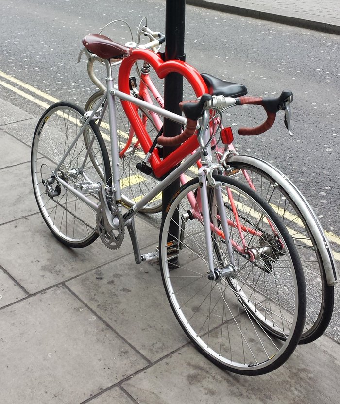 cyclehoop's tweet photo. Only a few days left till #ValentinesDay! Check out another one of our #Lovehoops! #HeartsofLondon https://t.co/bku5ZCWD6K