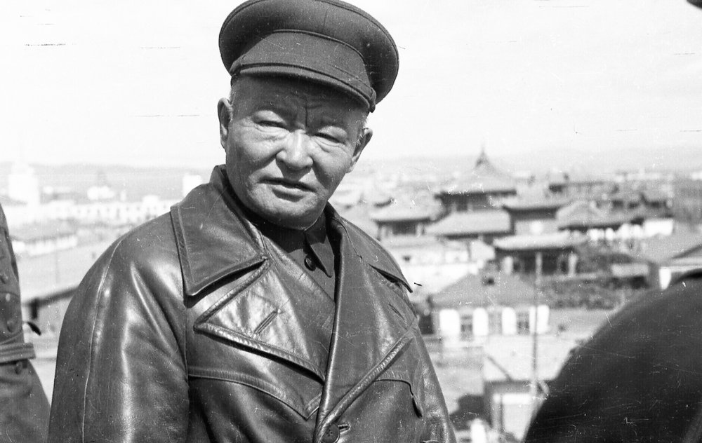 Зураг түүх өгүүлнэ on Twitter: "Жамцын хүү Дугар нь Чойбалсан хийдэд ...